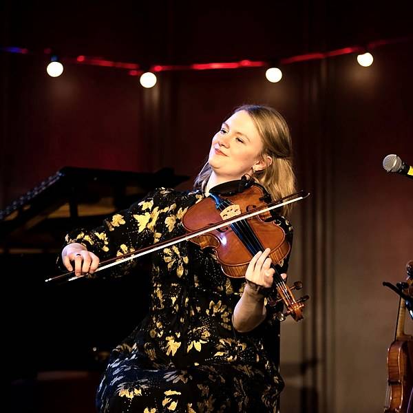 Sally Simpson playing fiddle